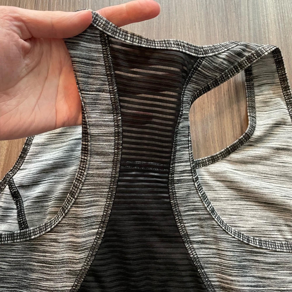 Danskin Racerback Tank Size Medium - Picture 6 of 6